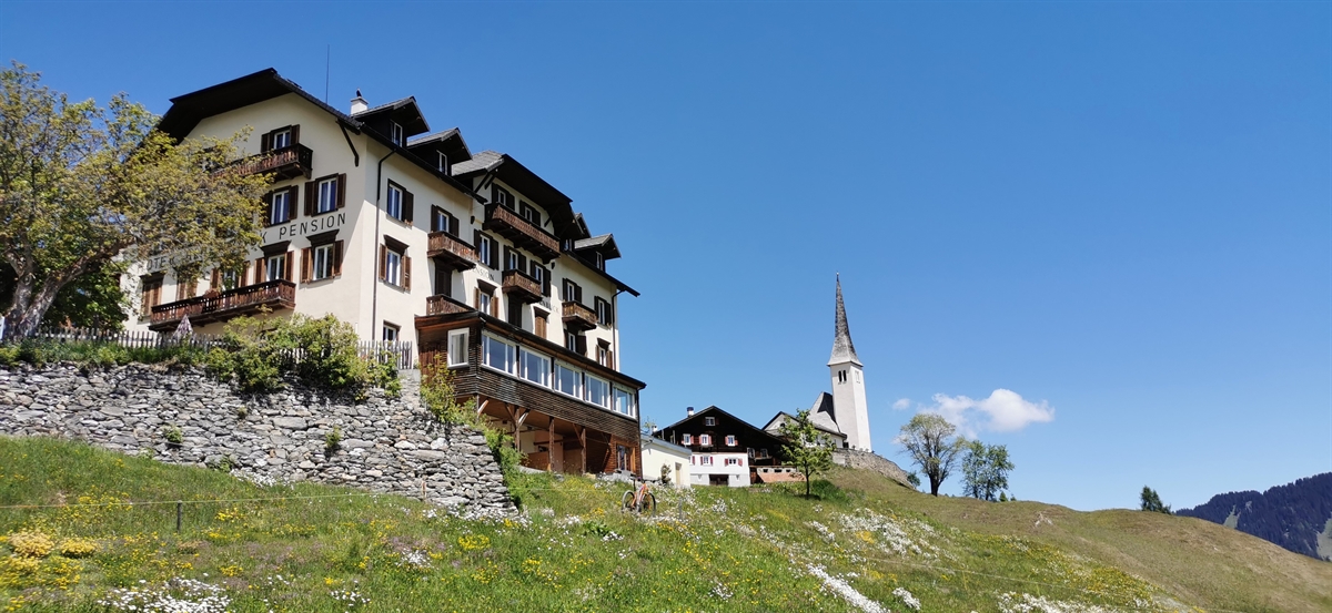 Berghotel Alpenblick Tenna von unten