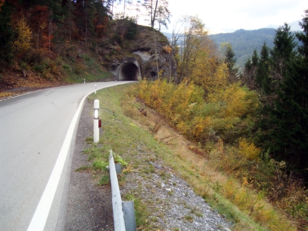 Tunnel Carreratobel von fern