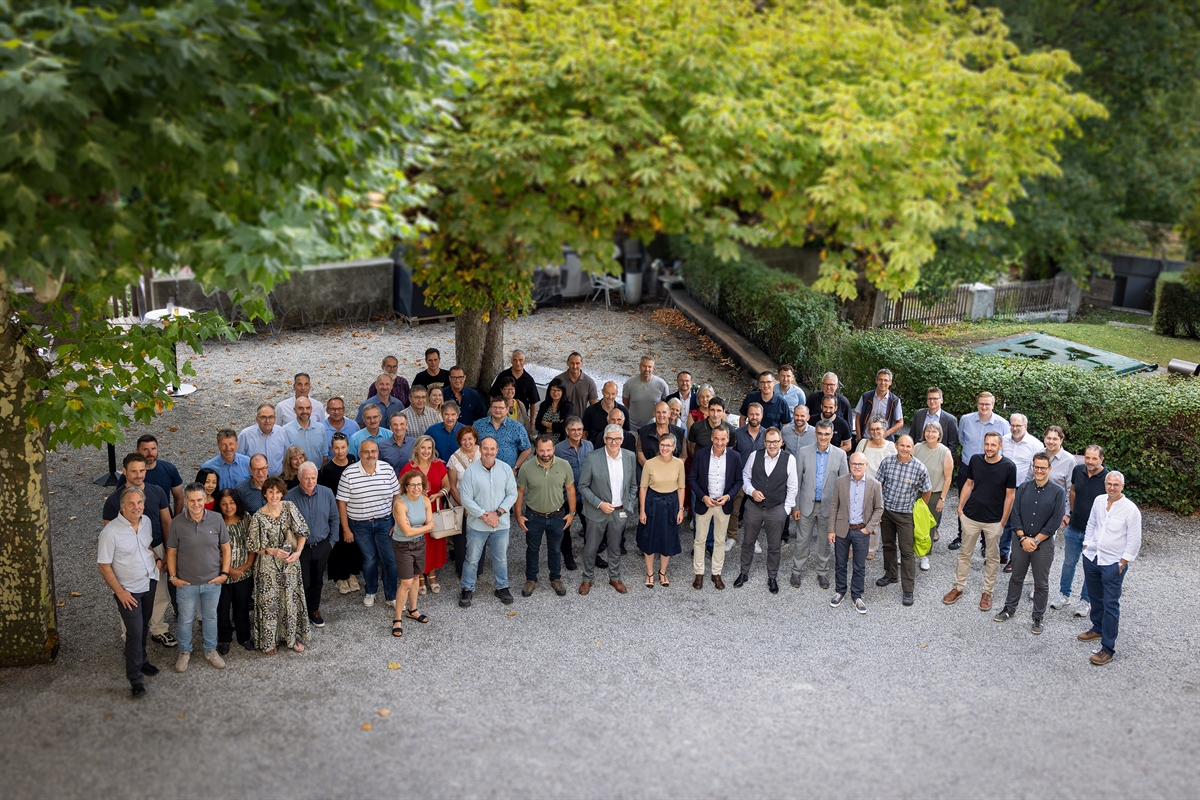 Gruppenbild der langjährigen Mitarbeitenden