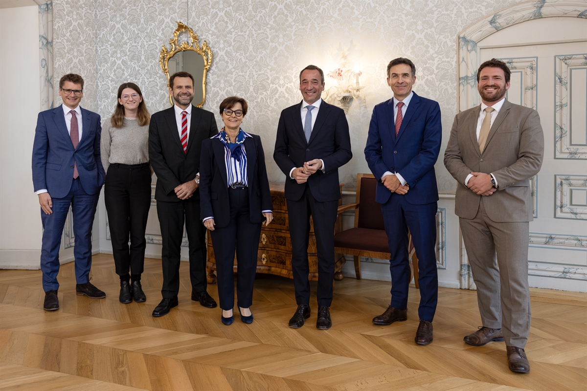 Besuch Botschafterin von Frankreich