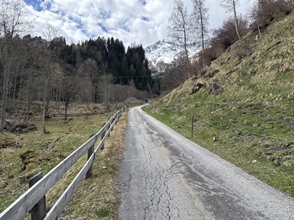 Strasse die saniert werden muss