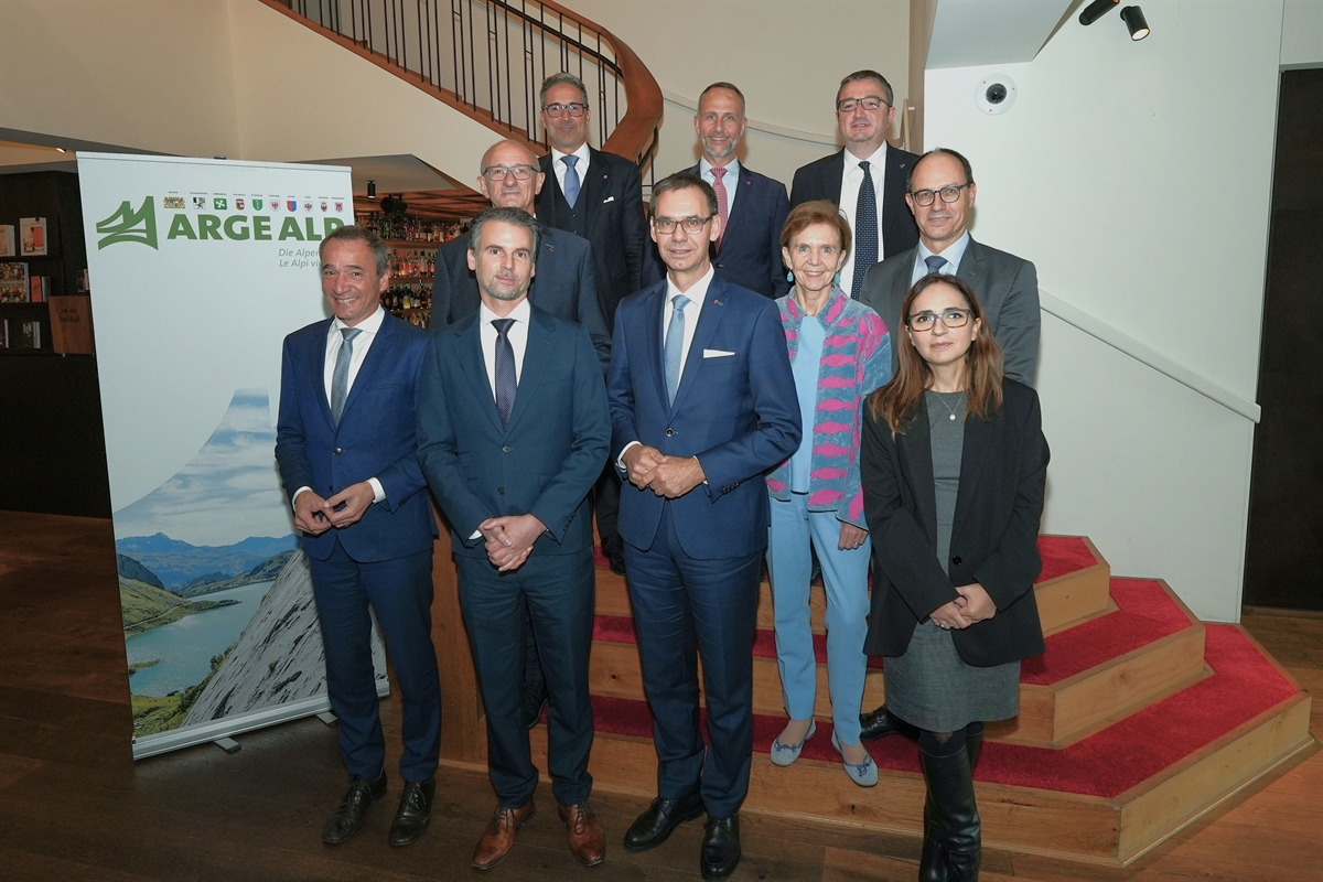Gruppenbild der Regierungschefs der Arge Alp