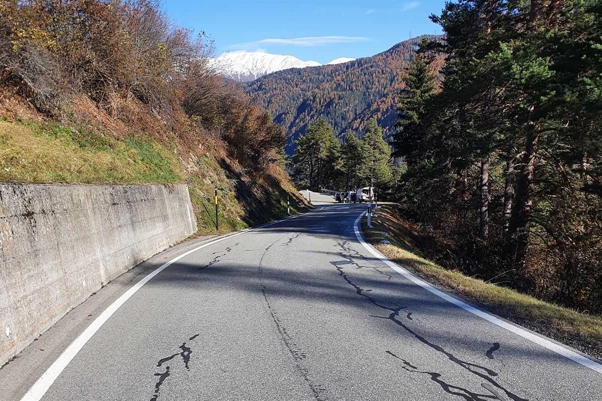Foto della strada per Tschlin