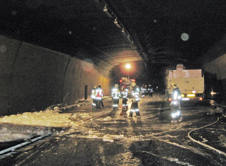 Löscharbeiten im Tunnel Crap Teig bei Thusis