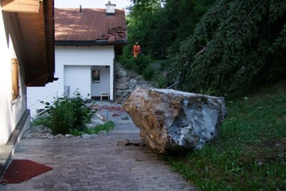 Mit rund sieben Tonnen der schwerste Stein
