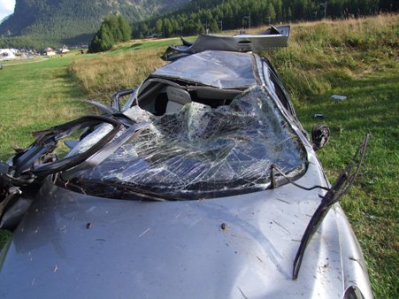 VU Pontresina, total beschädigtes Fahrzeug