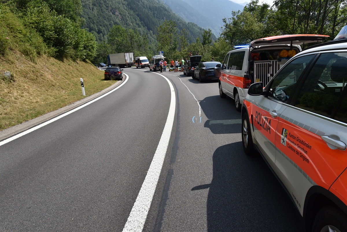 Unfallstelle A13 zwischen Pian San Giacomo und Mesocco Nord