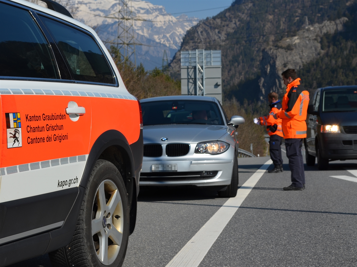 Die Kantonspolizei Graubünden führte im Engadin eine Geschwindigkeitskontrolle durch. 