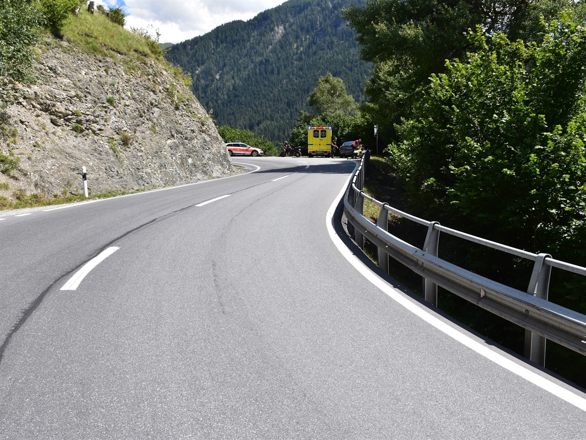 Blick aus einer Rechts- in die Linkskurve.