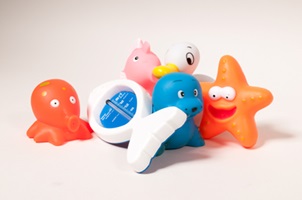 Kinderspielzeuge aus Weichplastik geprüft