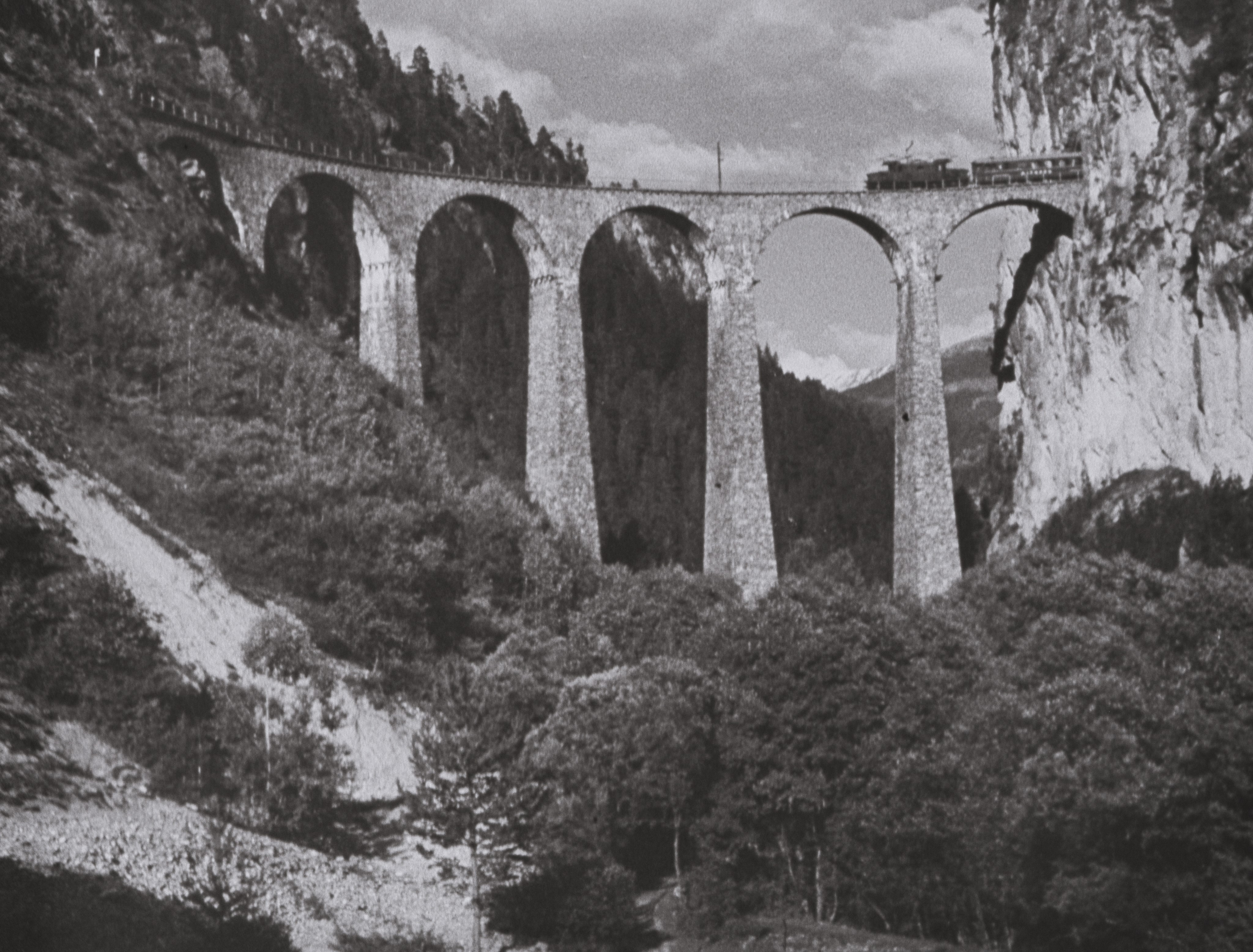 Eine Reise durch Graubünden, nicht der kürzeste, aber der schönste Weg…
 (1931 oder 1932)