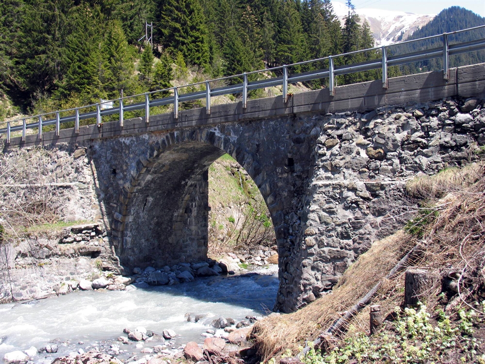 Sapünerbachbrücke von unten