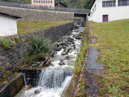 Val luven von der Strasse von unten