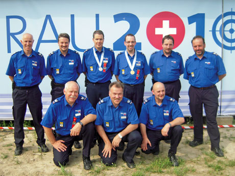 Treffsicher: Die erfolgreichen Schützen der Kantonspolizei Graubünden