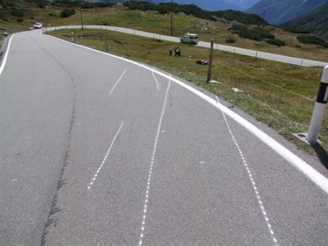 Bremsspuren und Endlage Töff