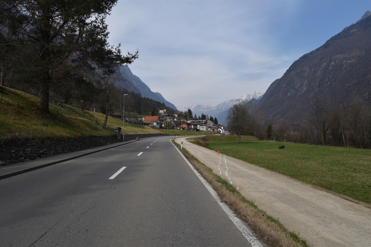 Foto strada verso Cama