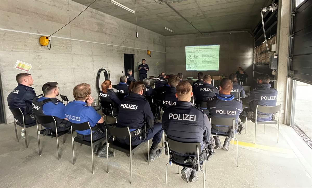 Stabschef referiert vor Uniformierten zur neuen Strategie