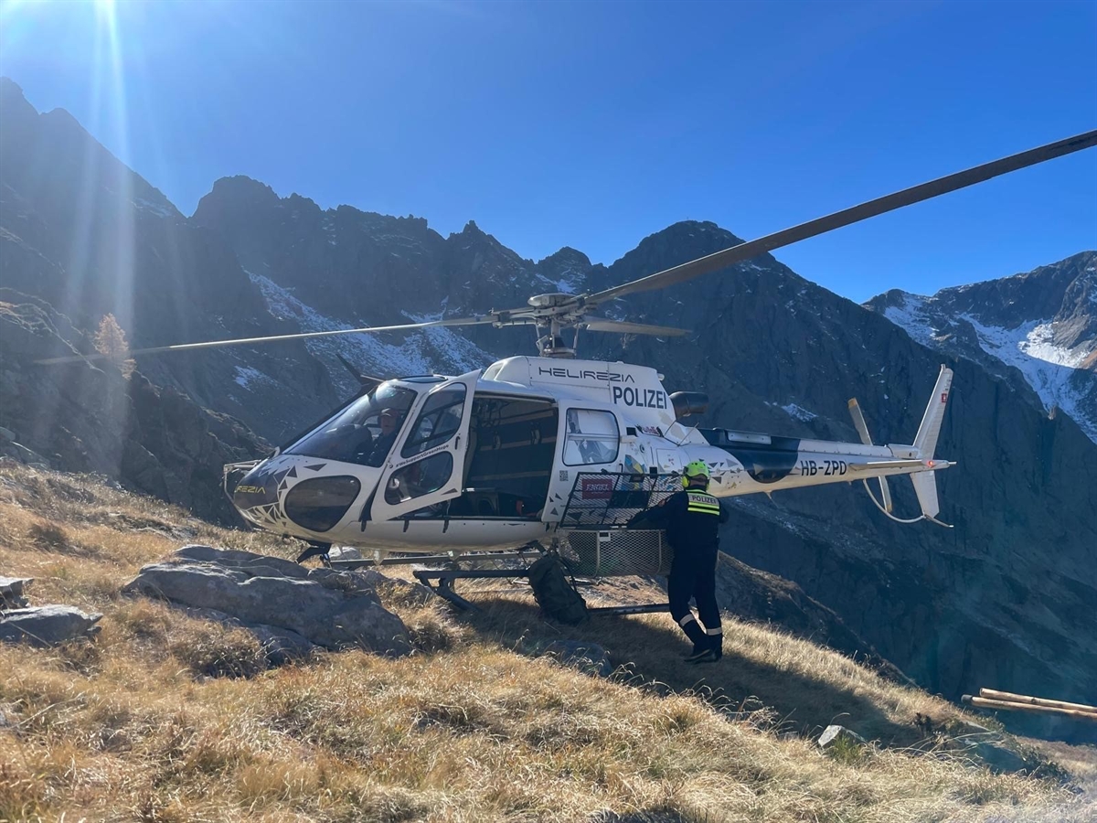 Helikopter im Gebirge