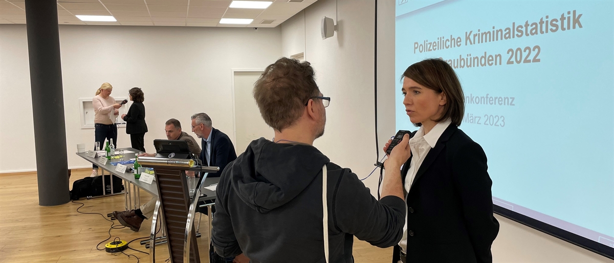 Chefin Kripo im Radiointerview